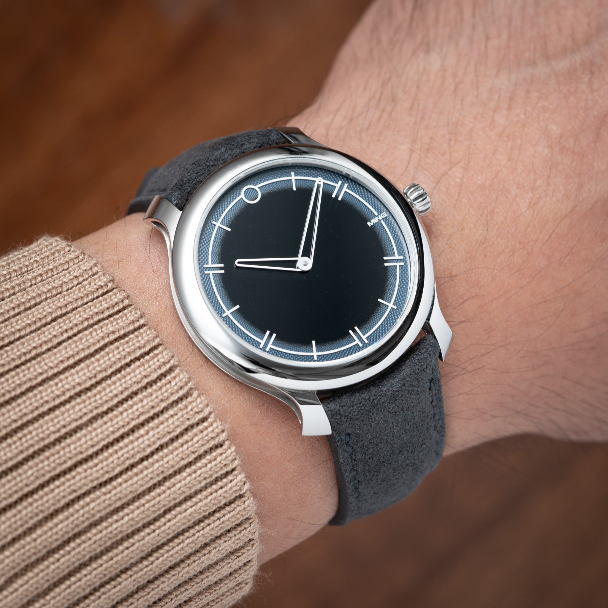 Alcantara Signature Strap Gri