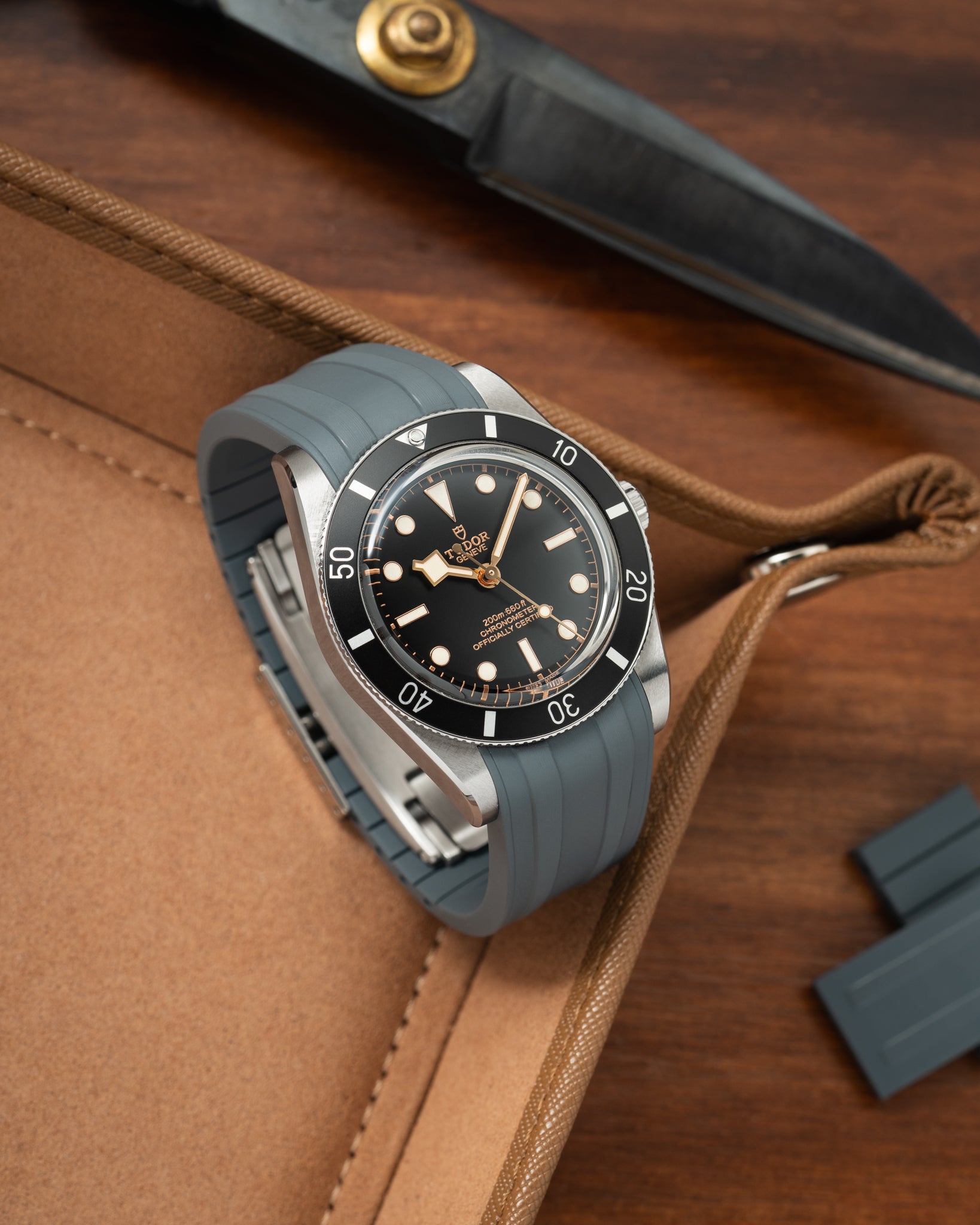 Tudor Black Bay 54 Uyumlu Rubber Strap Gri