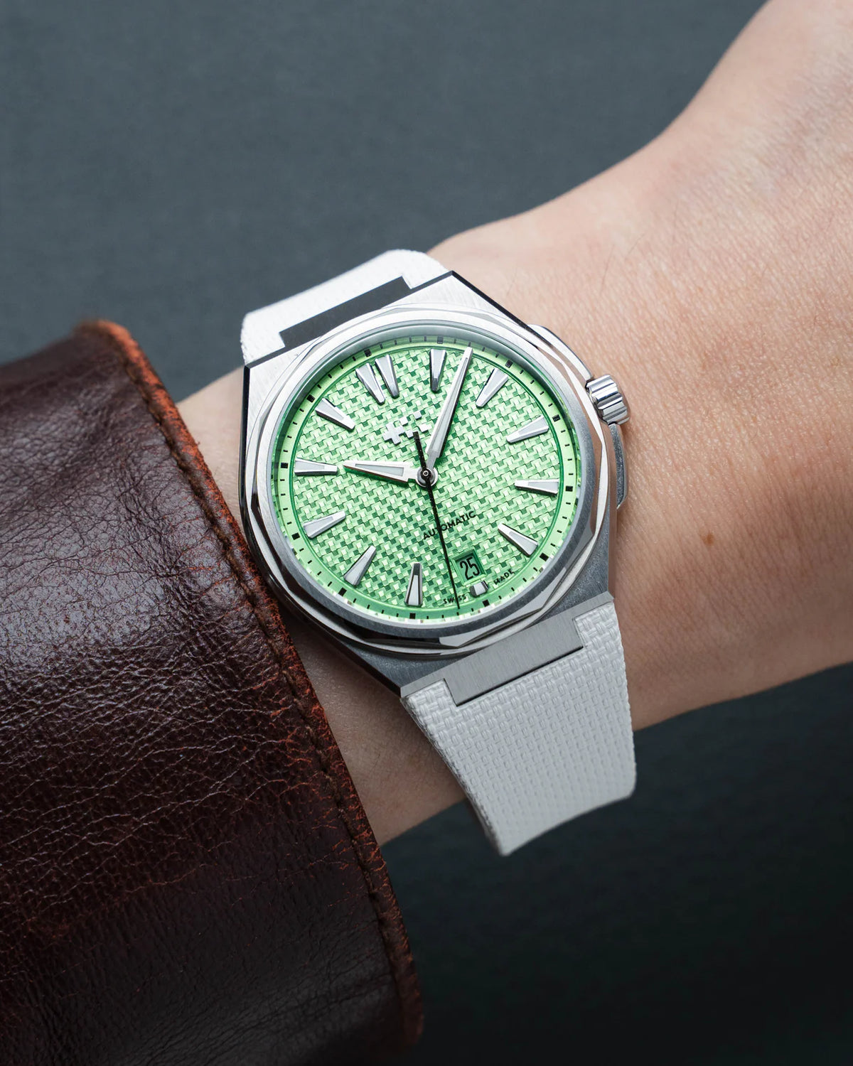 Delugs Christopher Ward The Twelve Entegre Sailcloth Kauçuk Kayış