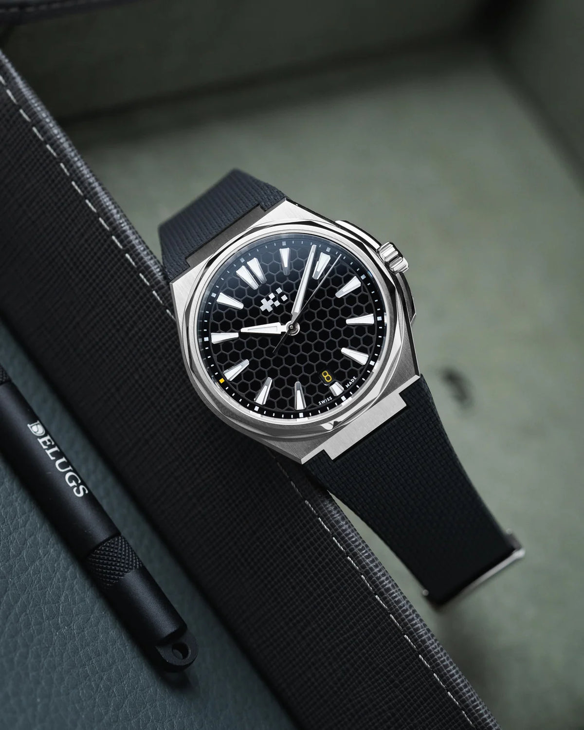 Delugs Christopher Ward The Twelve Entegre Sailcloth Kauçuk Kayış
